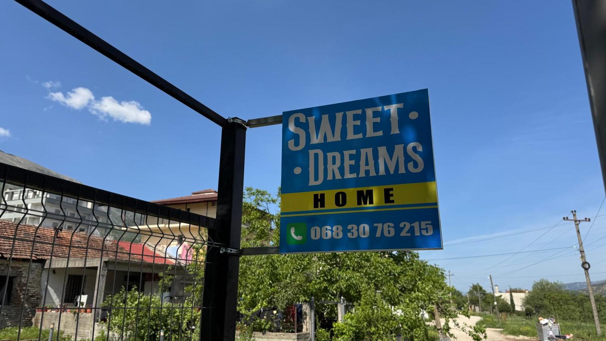 Apartment Sweet Dreams *